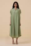 The Summer House_Green Cotton Silk Plain V Neck Meer Kaftan Dress _Online_at_Aza_Fashions