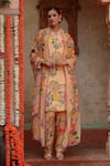 Buy_Gazab by Miku Kumar_Yellow Muslin Printed Floral V Neck Sarin Kurta Set _at_Aza_Fashions