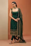 Esha Koul_Green Chanderi Embroidered Sequin Square And Thread Kurta Set _Online_at_Aza_Fashions