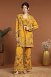 Buy_RIRASA_Yellow Crepe Embroidered Thread Blouse Sweetheart Jacket Pant Set _at_Aza_Fashions