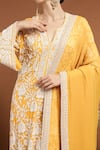 Buy_RIRASA_Yellow Georgette Embroidered Thread Notched Floral Bird Kurta Set 