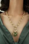 Buy_Do Taara_Green Kundan Embellished Pendant Necklace _Online_at_Aza_Fashions