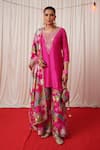 Buy_Chrkha_Pink Chanderi Silk Printed Floral Bird Round Pearl Embroidered Kurta Pant Set _at_Aza_Fashions