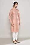 Arihant Rai Sinha_Peach Silk, Jacquard Abstract Butti Pattern Kurta _at_Aza_Fashions