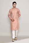 Buy_Arihant Rai Sinha_Peach Silk, Jacquard Abstract Butti Pattern Kurta 