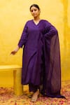 Buy_MITHI SUPARI_Purple Malai Chanderi Embroidered Thread V Neck Chonga Butti Kurta Pant Set _at_Aza_Fashions