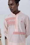 Buy_Kaha_Peach Cotton Silk Embroidery Houndstooth Applique Kurta With Pant 