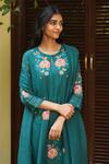 Buy_Vaayu_Blue Muslin Cotton Embroidered Applique Round Keyhole Floral Work Kurta Pant Set _Online_at_Aza_Fashions