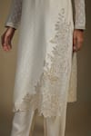 Nadima Saqib_Off White Kurta Chanderi Embroidered Applique V-neck Geometric Set _at_Aza_Fashions