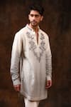 Buy_Char Chaand_Grey Silk Embroidery Chikankari Bloom Vine Ombre Kurta _Online_at_Aza_Fashions