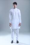 Aryavir Malhotra_Cream Kurta And Churidar Silk Printed Diagonal Stripe Detailed Bandi With Set _Online_at_Aza_Fashions