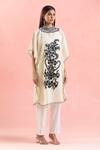 Samyukta Singhania_White Cotton Embroidery Round Neck Floral Placement Kaftan_Online_at_Aza_Fashions