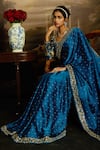 Buy_Kavitha Gutta_Blue Organza Embroidery Floral Queen Anne Whispers Resham Saree With Blouse 