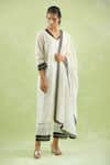 Kanika Sharma_White Kurta And Dupatta Chanderi Silk Embroidery Beads V-neck Thread & Pant Set _at_Aza_Fashions