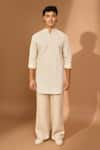 Buy_Vivek Karunakaran_Cream Linen Printed Smudge Pathan Kurta _Online_at_Aza_Fashions