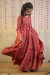 Buy_TINY COLOR_Maroon Mulmul Cotton Print Floral Block Tiered Kurta _Online_at_Aza_Fashions