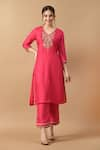 Samyukta Singhania_Pink Kurta And Pant Upada Silk Embroidered Thread V Neck Set _Online_at_Aza_Fashions