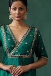 Buy_Weaver Story_Green Pure Silk Embroidered Zardozi V Neck Work Blouse _Online_at_Aza_Fashions