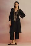 Buy_ROZA_Black Linen Embroidery Jute Lace Plunge V-neck Neroli Kurta With Pant _at_Aza_Fashions