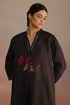 ROZA_Grey Habutai Silk Hand-drawn Rose V-neck Wallflower Motif Kurta With Pant _at_Aza_Fashions