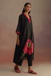 ROZA_Black Silk Wool Hand-drawn Floral V-neck Apple Hand Drawn Kurta With Pant _at_Aza_Fashions