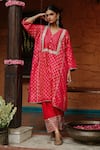 Buy_Begum_Fuchsia Zari Silk Phiran Embellished V Neck Faris Gota Kurta With Pant _at_Aza_Fashions