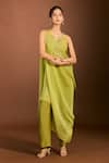 Buy_Meghna shah_Green Pure Mul Silk Embroidered Thread Notched Zari Blouse Pant Set _Online_at_Aza_Fashions