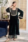 Rivaaj Clothing_Green Velvet Embroidery Gota Patti Round Khwabidah Kurta Set _Online