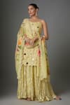 Buy_kriti bapna_Yellow Silk Embroidery Floral Scoop Applique Kurta And Palazzo Set _at_Aza_Fashions