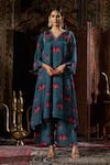 Buy_17:17 by Simmi Saboo_Blue Raw Silk Printed Lotus V-neck High-low Kurta With Pant _at_Aza_Fashions