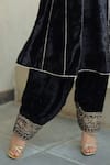 Buy_Sheetal Batra_Black Silk Velvet Embroidered Kirandori Round Nisreen Kurta And Salwar Set 