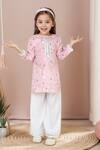 Buy_Petite Pomme_Pink Polyester Mirrors Abstract Print Kurta Set _at_Aza_Fashions