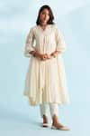 Buy_Roze_Cream Kurta Crinkle Cotton Embellished Floral V Neck Arisha Lace Anarkali _at_Aza_Fashions