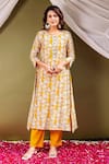 Missprint_Yellow Kurta And Dupatta Chanderi Printed Floral Round Sunlit Set _Online_at_Aza_Fashions