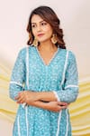 Missprint_Blue Kurta Chanderi Printed Floral V Neck Amara Luxurious Set _at_Aza_Fashions