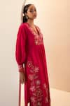 Buy_Svastih_Magenta Tunic Cotton Silk Embroidery Floral V Neck Mahira Kurta With Pant _Online_at_Aza_Fashions