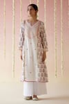 Buy_Nero India_Pink Kurta- Cotton Print Floral Paan Neck Butti With _at_Aza_Fashions