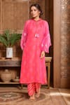 Buy_Archana Shah_Pink Print Dahlia Mandarin Round Floral Kurta With Pant _at_Aza_Fashions