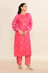 Archana Shah_Pink Print Dahlia Mandarin Round Floral Kurta With Pant _at_Aza_Fashions