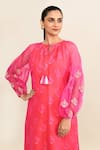 Buy_Archana Shah_Pink Print Dahlia Mandarin Round Floral Kurta With Pant 