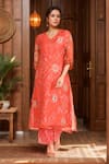 Buy_Archana Shah_Coral Print Flower Vine V Neck Kurta With Pant _at_Aza_Fashions