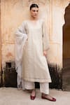 Buy_KARAJ JAIPUR_Cream Kurta Pure Tabby Silk Embroidery Zari V-neck Straight And Pant Set _at_Aza_Fashions