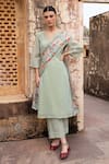 Buy_KARAJ JAIPUR_Green Kurta Pure Crushed Tissue Print Beads V-neck Mirror Embroidered Set _at_Aza_Fashions