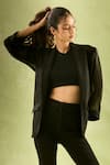 Samyukta Singhania_Black Banana Crepe Solid Lapel Collar Blazer Jacket _Online_at_Aza_Fashions