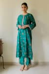 Buy_Juanita by Shubhda_Green Pure Silk Hand Block Print Floral Round Neck Kurta And Pant Set _at_Aza_Fashions