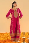 Sheetal Batra_Pink Silk Chanderi Embroidery Kirandori Split V Neck Aamish Kurta Palazzo Set _at_Aza_Fashions