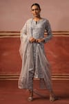 Sabe_Grey Net Embroidery Sequin Notched Zari Jaal Kurta Pant Set _Online_at_Aza_Fashions