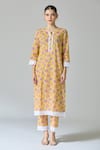 Buy_Samyukta Singhania_Yellow Cotton Print Blossom Round Neck Kurta With Pant 