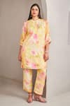 Buy_SAMMOHI BY MOKSHA AND HIRAL_Yellow Modal Satin Printed Floral Round Sunshine Kurta And Pant Set _at_Aza_Fashions