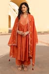 Buy_ASRUMO_Orange Chanderi Embroidery Ditsy Bloom Split V Neck Sienna Kurta Pant Set _at_Aza_Fashions